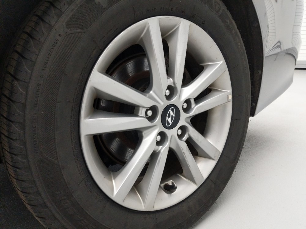 2017 Hyundai Sonata - Wheel