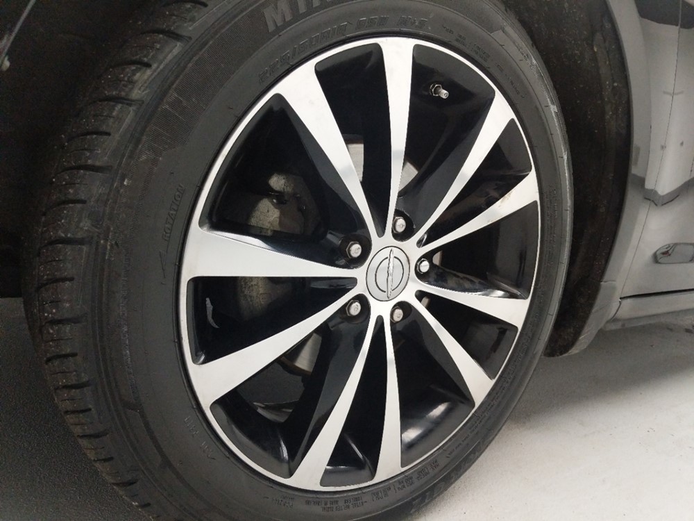 2014 Chrysler 200 - Wheel