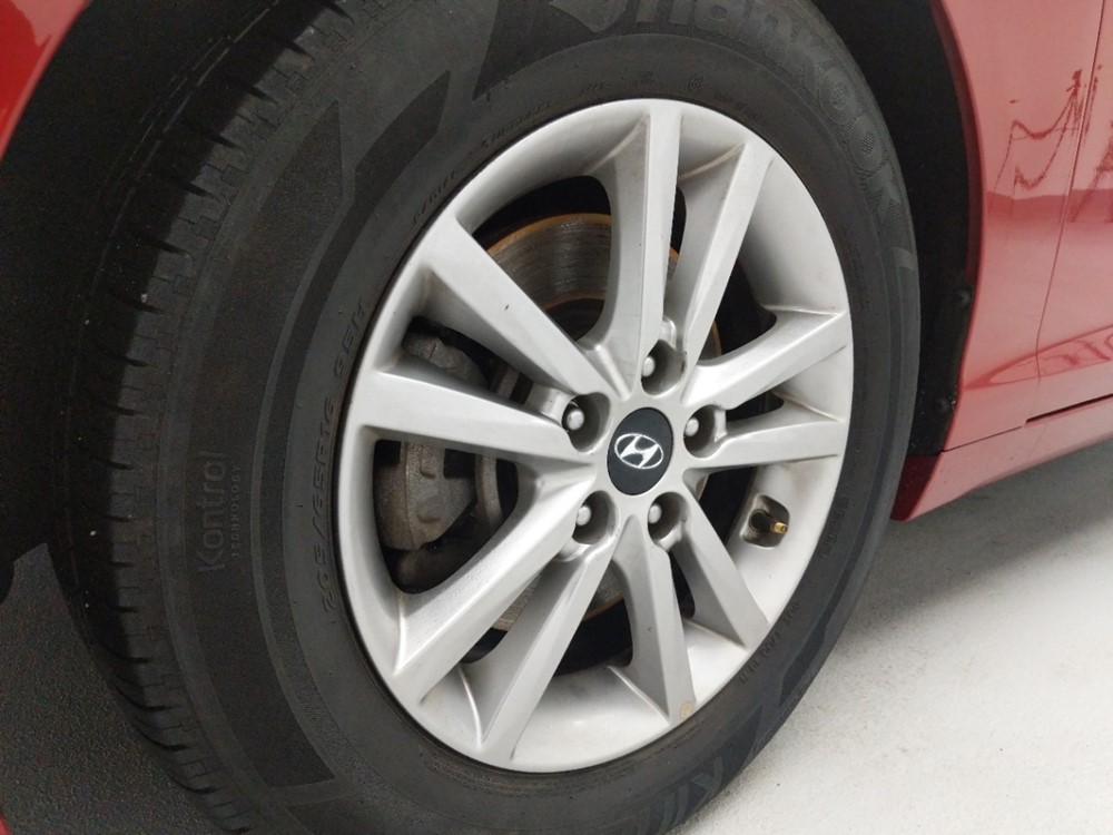 2017 Hyundai Sonata - Wheel