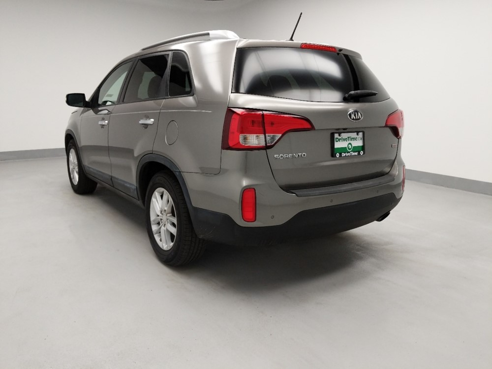 2014 Kia Sorento - Driver Rear Bumper