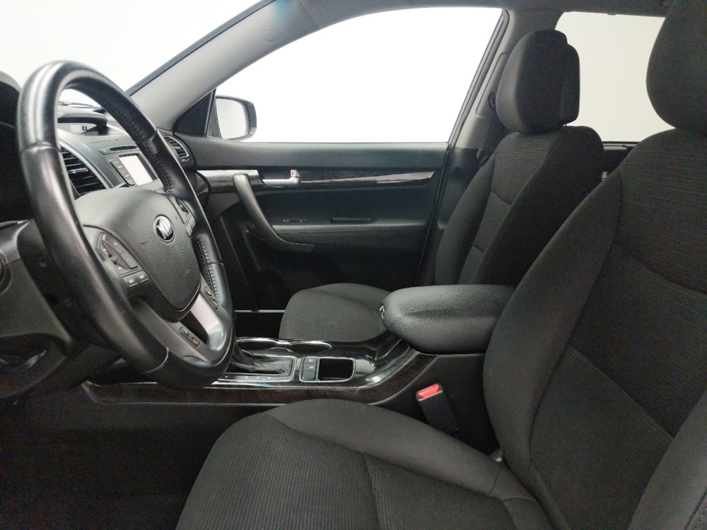 2014 Kia Sorento - Driver Front Seat