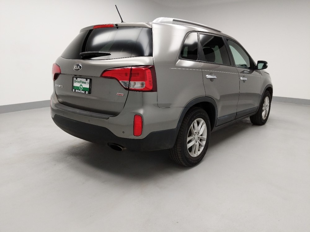 2014 Kia Sorento - Passenger Rear Bumper