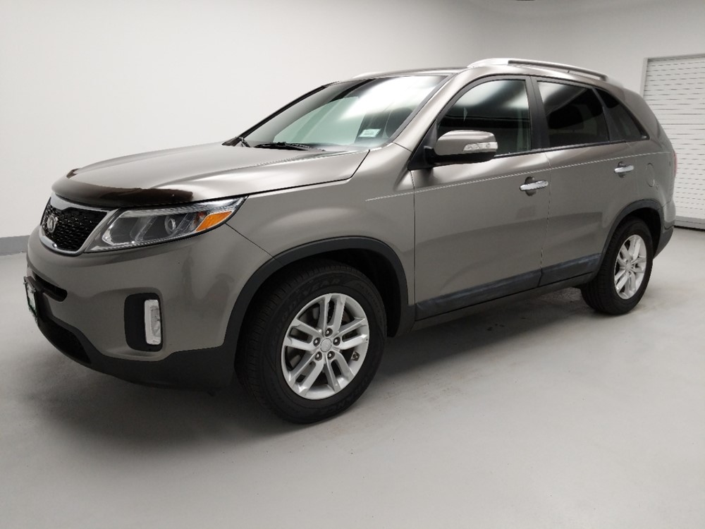2014 Kia Sorento - Driver Front Side