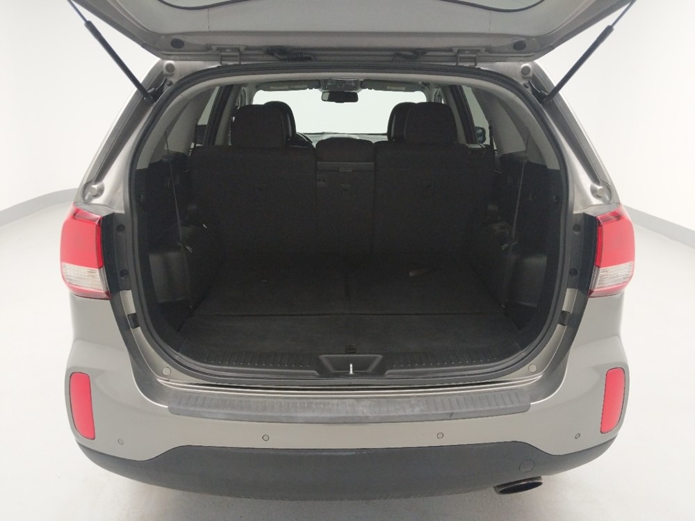 2014 Kia Sorento - Trunk
