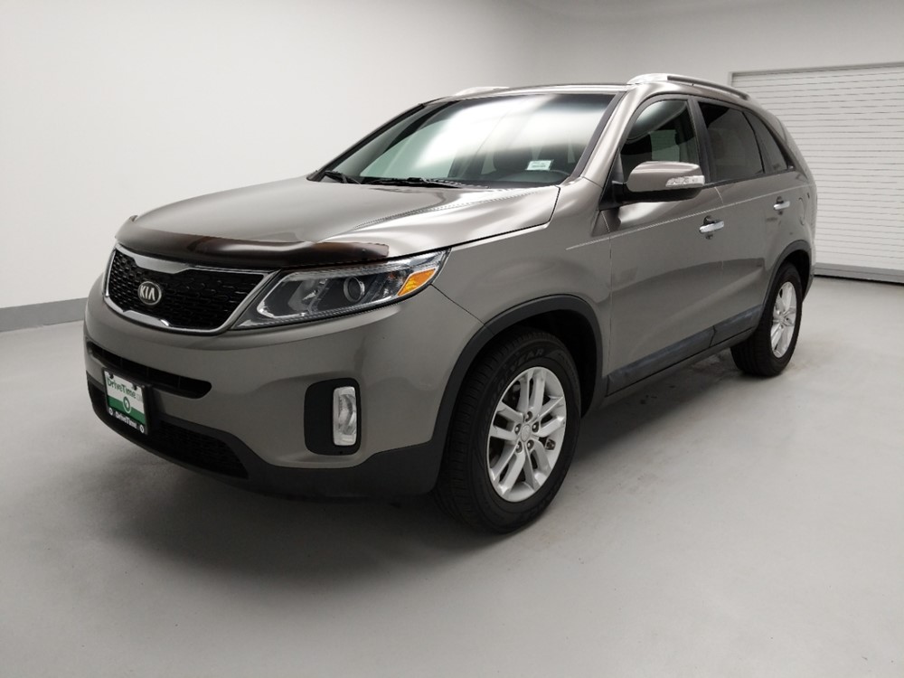 2014 Kia Sorento - Driver Front Bumper