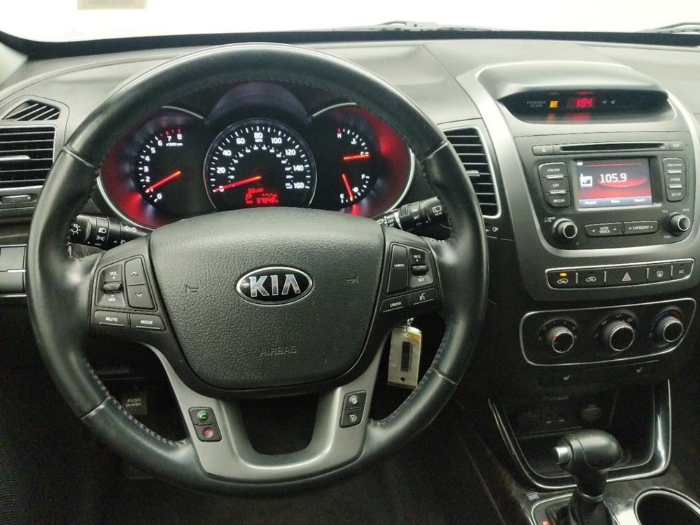 2014 Kia Sorento - Driver Dash