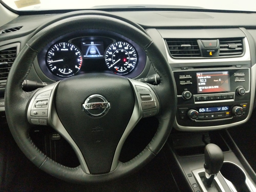 2017 Nissan Altima - Driver Dash