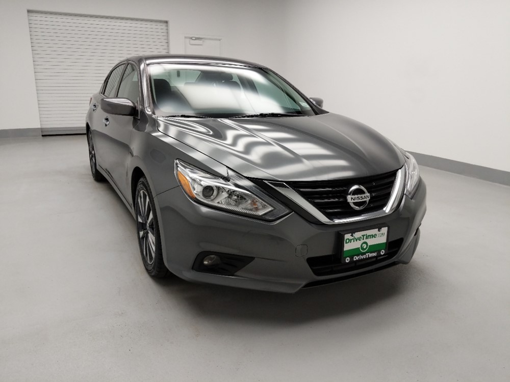 2017 Nissan Altima - Passenger Front Hood