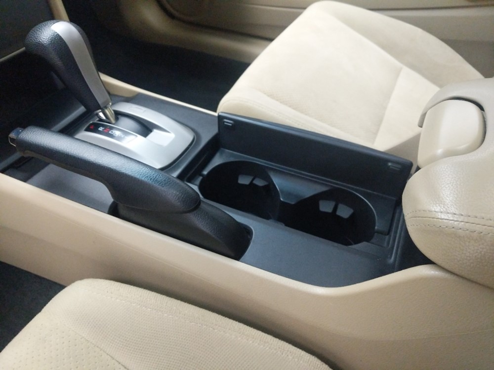 2012 Honda Accord - Center Console/Cup Holders