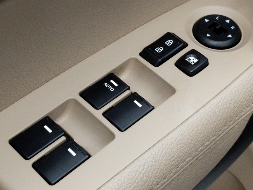 2013 Kia Sorento - Driver Power Windows/Lock Control