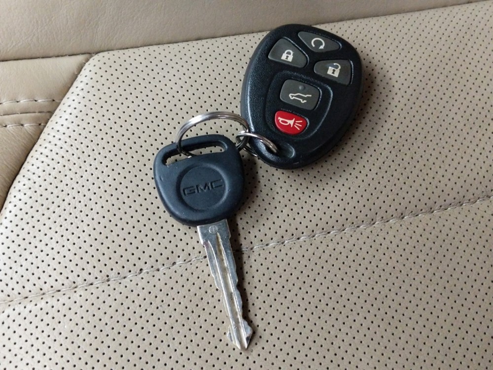 2011 GMC Acadia - Keys